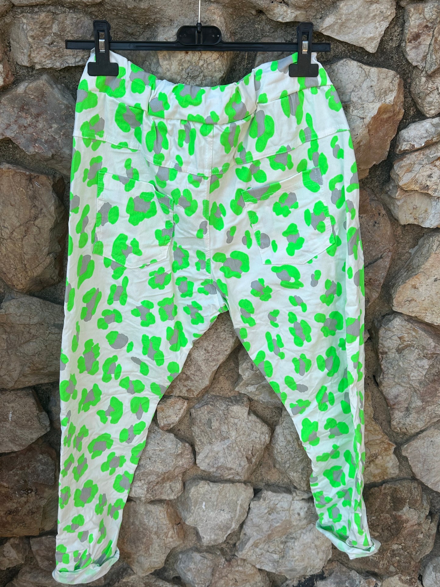 Neon Leopard Love Green