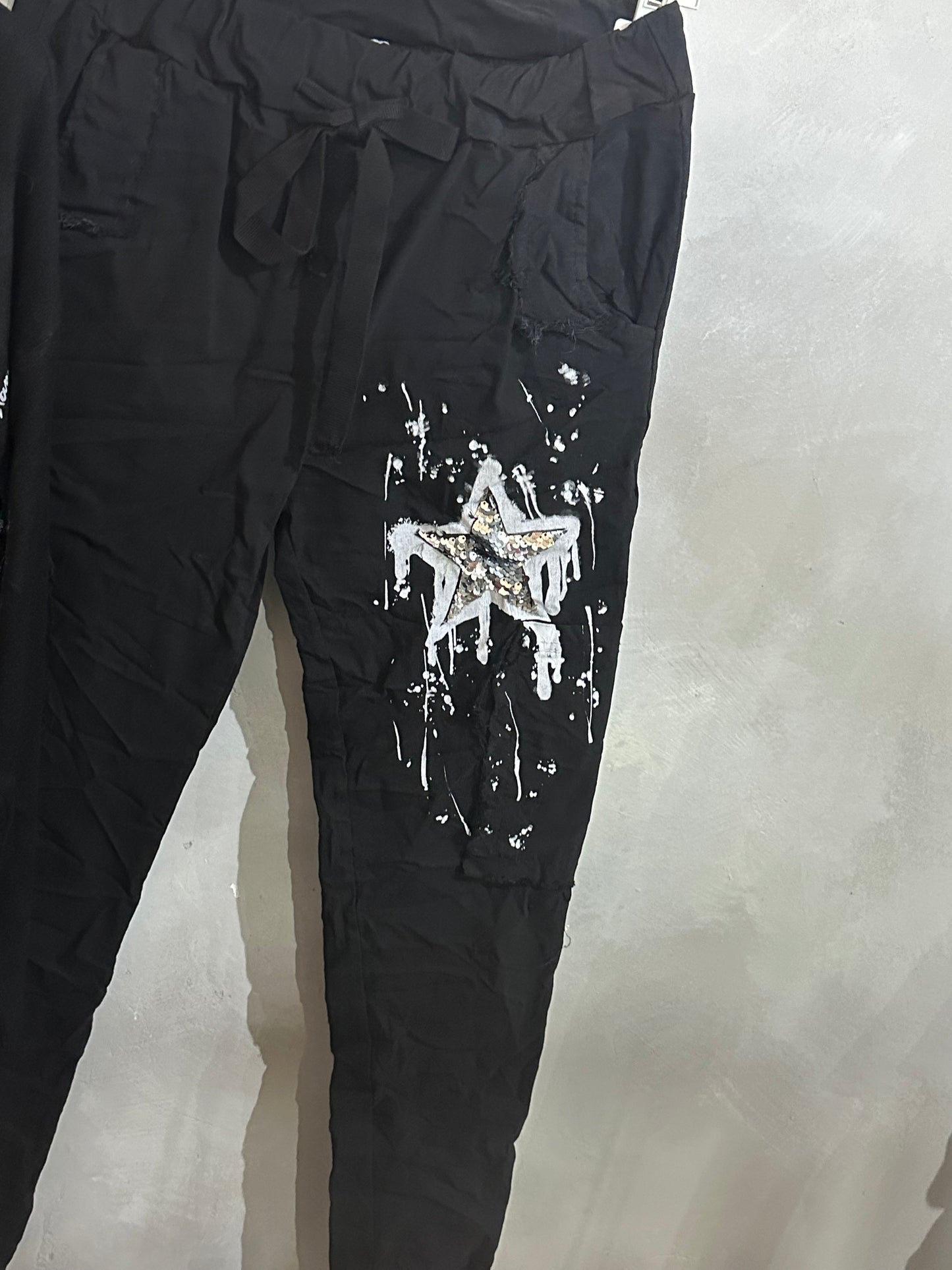 Painted Star Black